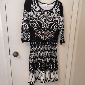 Elegant Black and White Patterned 3/4 Sleeve Dress